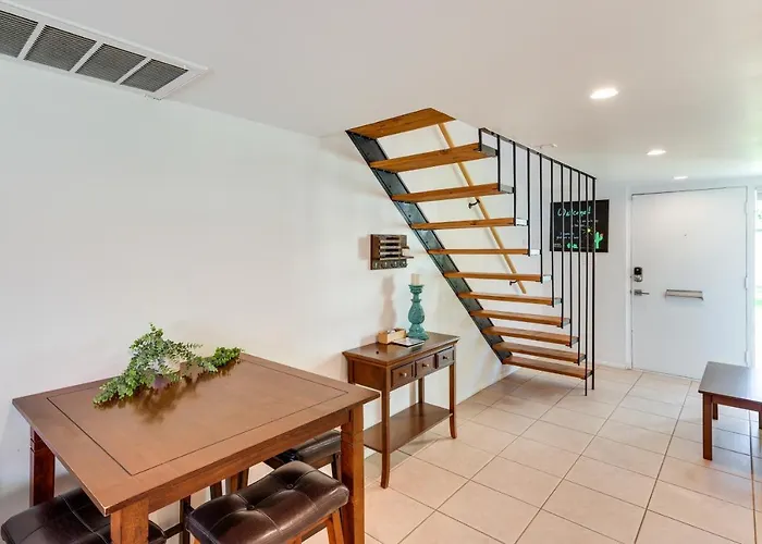 Holiday home 1 Mi To Old Town! Snowbird Escape W/ Pool Access Scottsdale