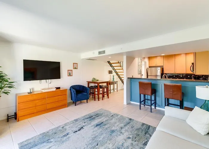 Holiday home 1 Mi To Old Town! Snowbird Escape W/ Pool Access