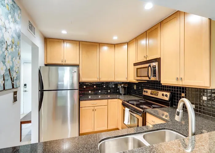 1 Mi To Old Town! Snowbird Escape W/ Pool Access Holiday home *