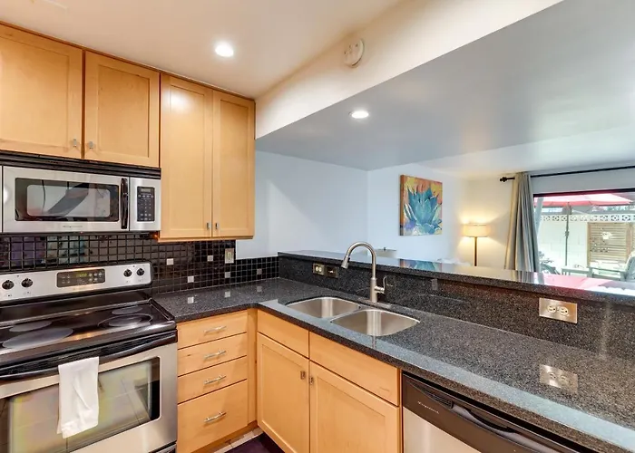 Holiday home 1 Mi To Old Town! Snowbird Escape W/ Pool Access