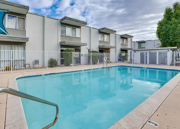 Holiday home 1 Mi To Old Town! Snowbird Escape W/ Pool Access *
