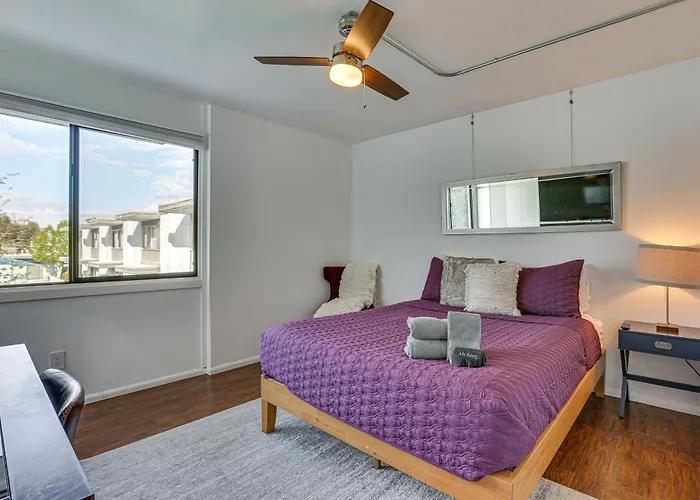 1 Mi To Old Town! Snowbird Escape W/ Pool Access Holiday home Scottsdale